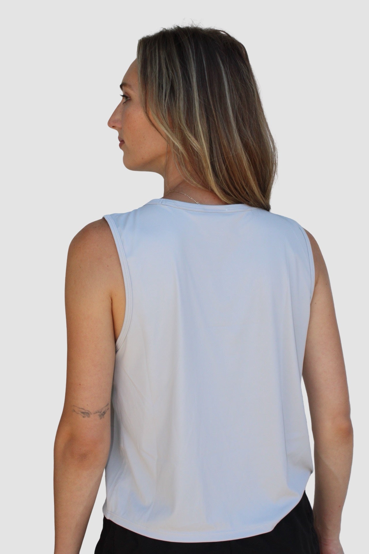 Collection of Women’s Performance Tank “Gray” in a gallery layout